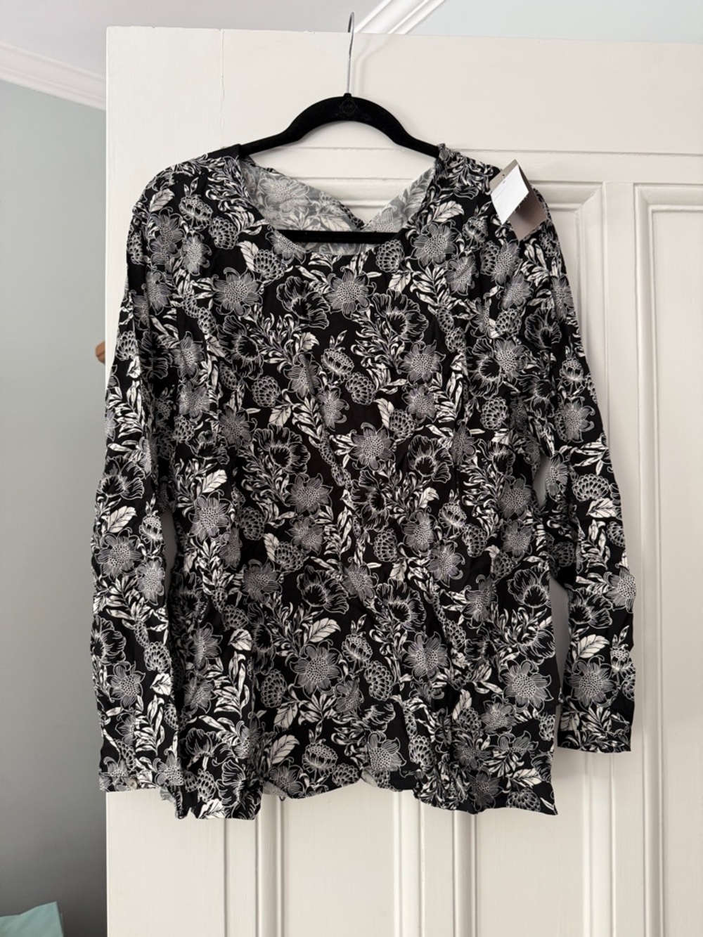 J. Jill Black and White Floral Long-Sleeve Top